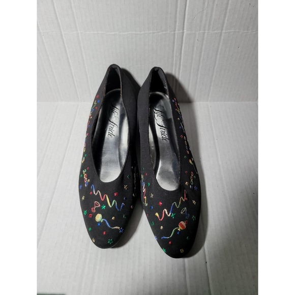 Life Stride Celebration theme embroidered Women's Flats Size 7C - Picture 2 of 5